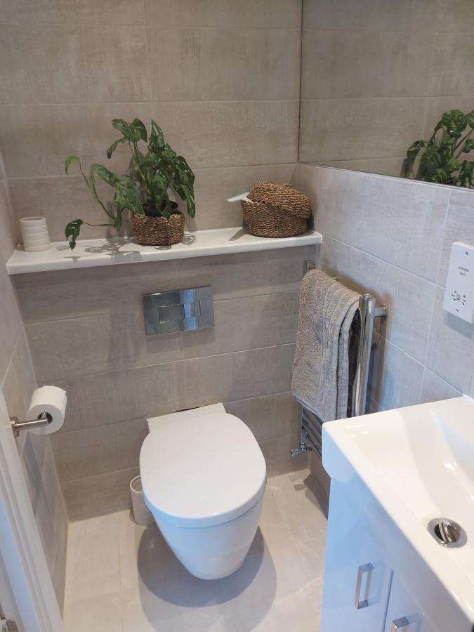 Secret Garden Apartment Faygate Ngoại thất bức ảnh